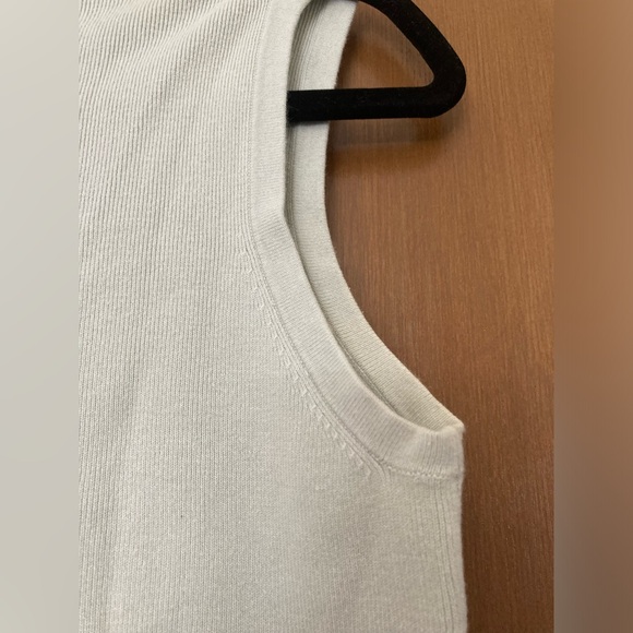 Banana Republic Off-White Ecru Sleeveless Turtleneck Sweater S-M - Picture 5 of 6